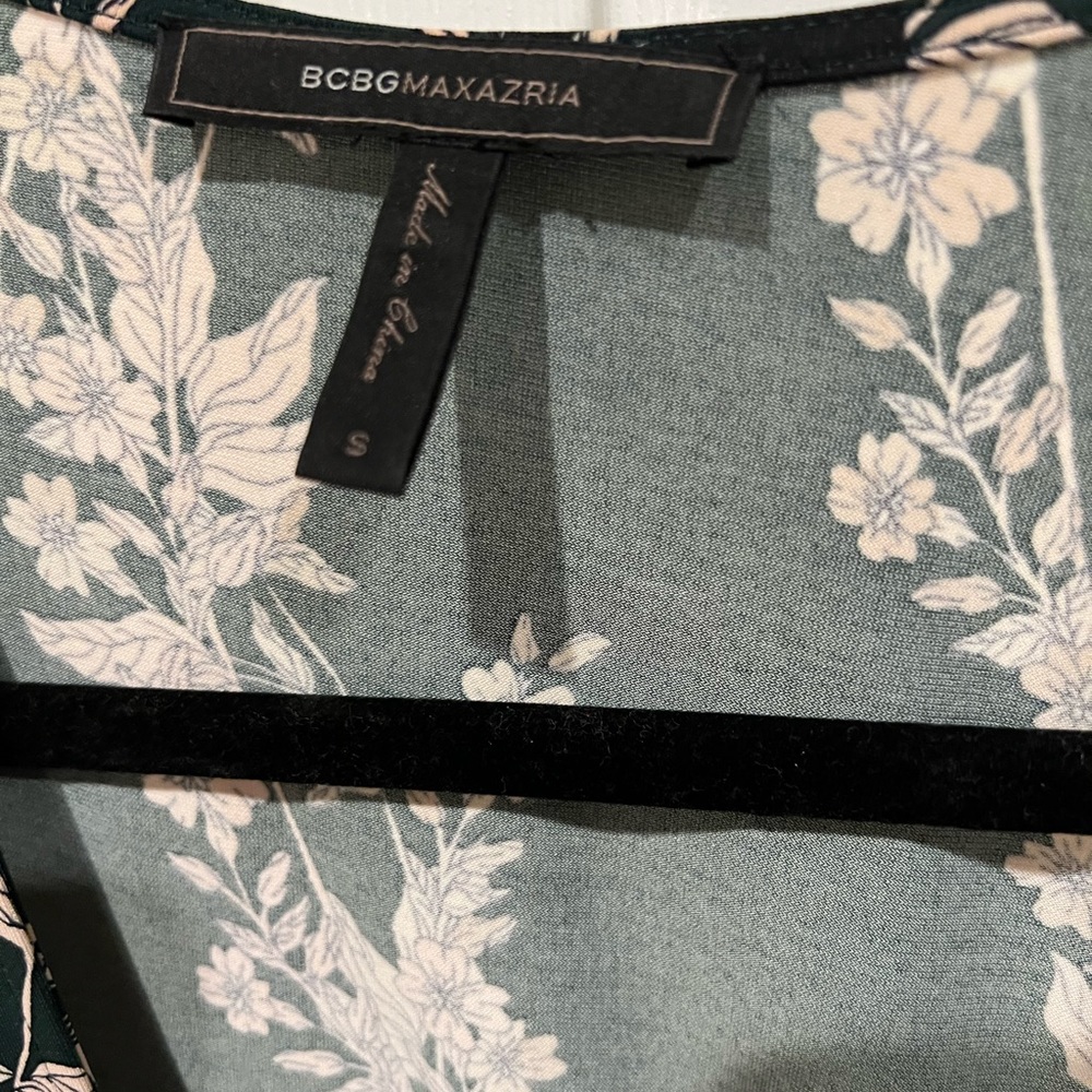 BCBGMAXAZRIA WRAP DRESS - Picture 5 of 6